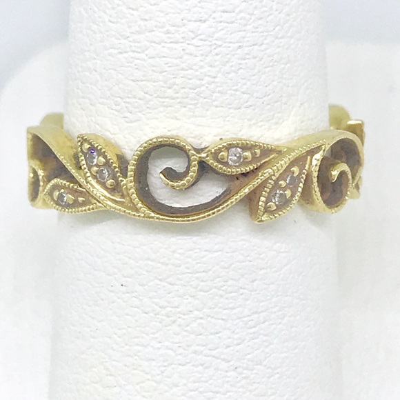 Jewelry - .15 ctw diamond band in 14kt yellow gold